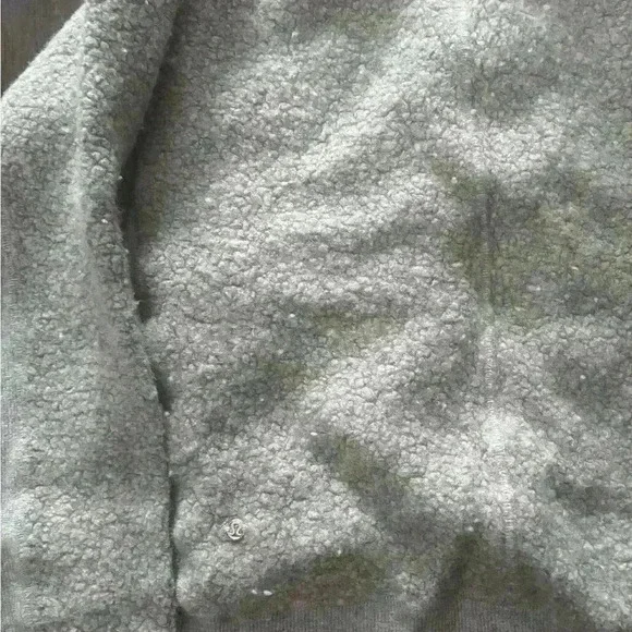 Lululemon Stand Out Sherpa 1/2 Zip
Heathered Silver Spoon / Heathered Core - Picture 7 of 8